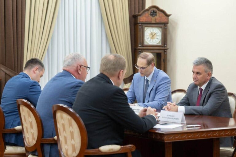 Посол України зустрівся з главою невизнаного Придністров’я