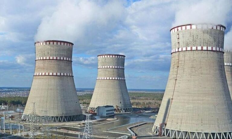Казахстан довірив “Росатому” будувати першу АЕС, другу побудує Китай