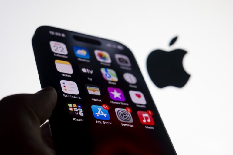 У Apple Music повернулися профілі підсанкційних співаків Shaman, Поліни Гагаріної та інших російських артистів
