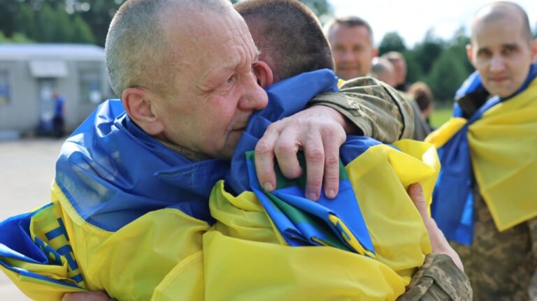 Відбувся черговий етап обміну. Україна повернула з російського полону групу Оборонців