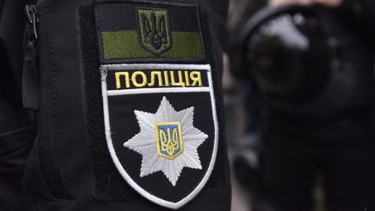 У Харкові військовий у СЗЧ стріляв біля житлового будинку й підірвав гранату