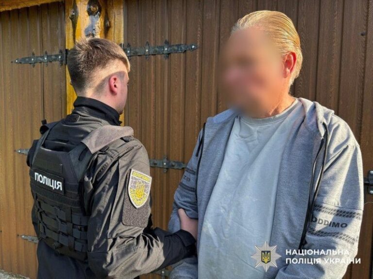 На Київщині затримали 66-річного американця, який понад 30 років перебуває в міжнародному розшуку за розбещення дітей