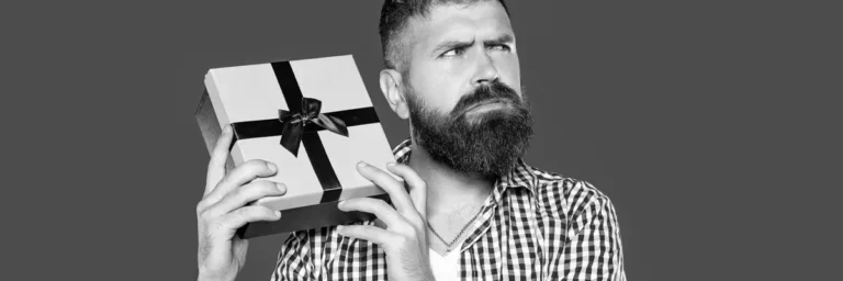 Що подарувати чоловіку: не лише ремінь або гель для душу! Ваш гід з натхнення