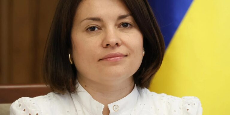 Кабмін змінив керівництво Держподаткової служби після призначення Руслана Кравченка генпрокурором