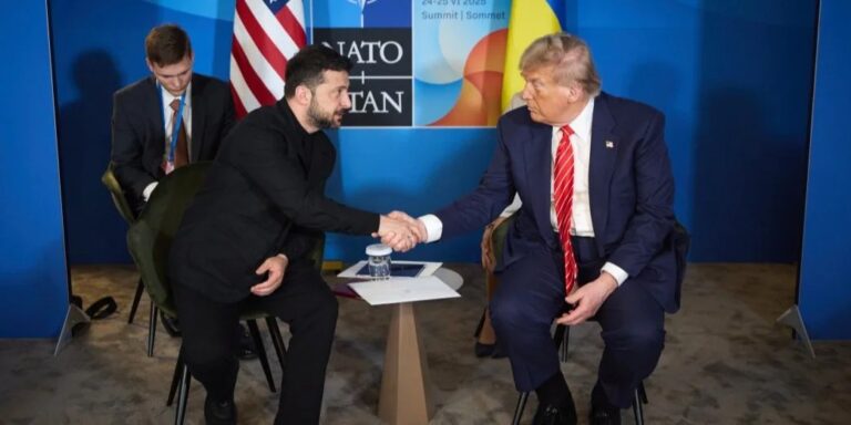 Трамп змінює свій тон щодо Зеленського і Путіна — Financial Times