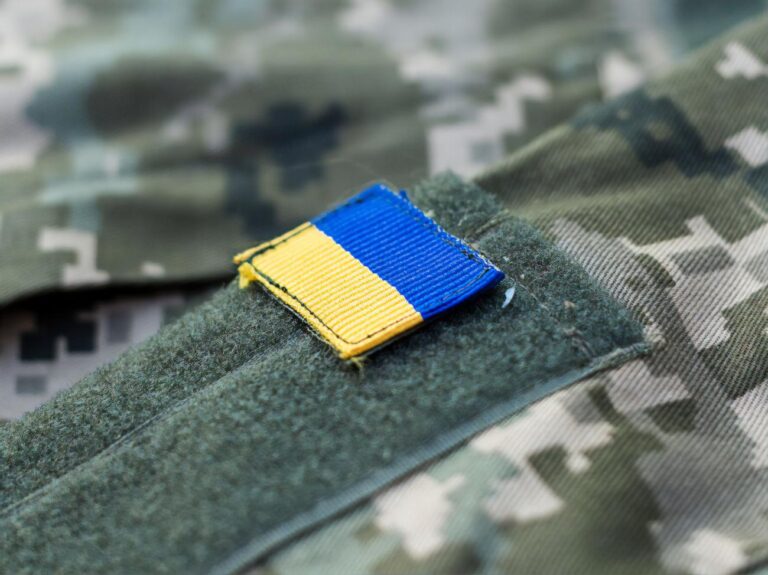 У мережі поширюється відео ймовірної страти українського військовополоненого росіянами