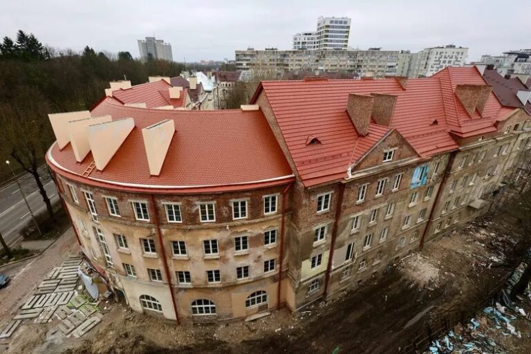 За розтрату 1,7 млн грн бюджету під час ліквідації ракетного удару двом керівникам райадміністрацій Львова повідомили про підозру. У мерії – незгодні