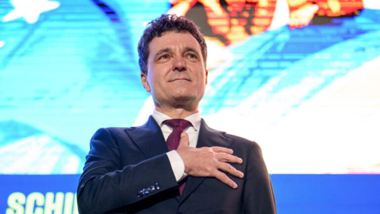 Президент Румунії заявив про «вагому підозру» щодо втручання РФ у травневі вибори