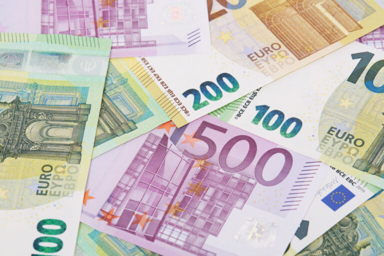Євросоюз ухвалив ліміт оплати готівкою