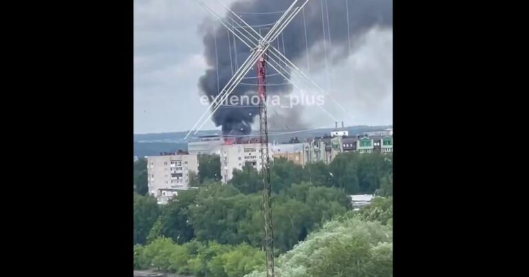 1 липня під удар дронів потрапив російський Іжевськ. Атакувано завод, який виробляє ЗРК «Тор» та «Оса», а також безпілотники