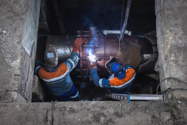 У Києві відремонтували зношену магістральну тепломережу на вулиці Миропільська у Дніпровському районі