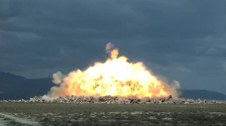 В Туреччині показали кадри випробування нової термобаричної авіабомби GAZAP