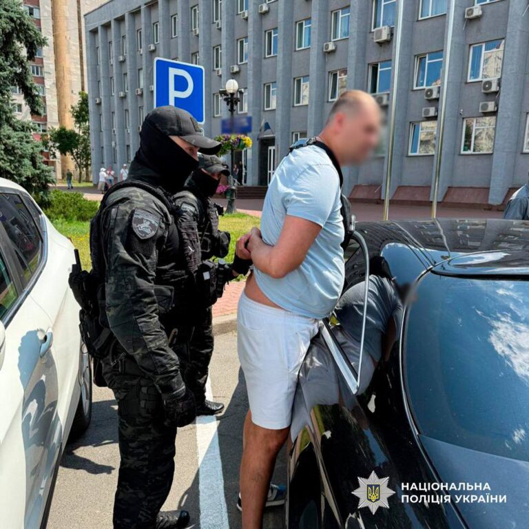 У Києві викрили схему «допомоги» ухилянтам за 15 тисяч доларів