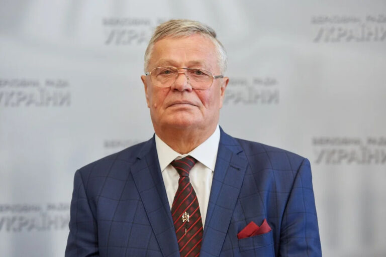 У Києві на парковці обікрали нардепа-соратника Медведчука