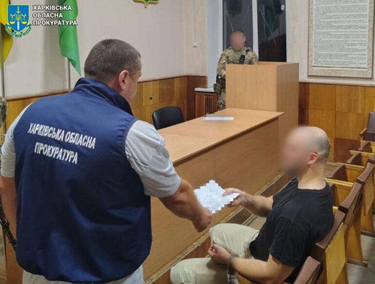 У Харкові чоловік напав із ножем на поліцейського та трьох співробітників ТЦК