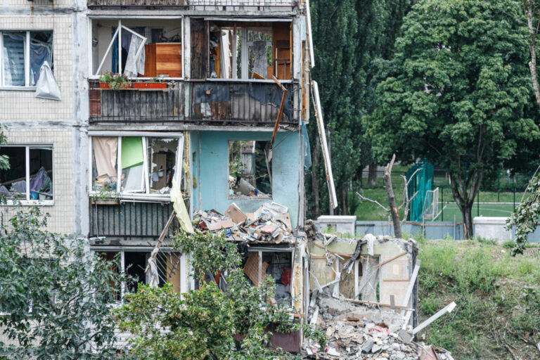 У Києві для пришвидшення отримання компенсацій безкоштовно надають довідки про право власності на об’єкти нерухомості, пошкоджені або зруйновані внаслідок збройної агресії