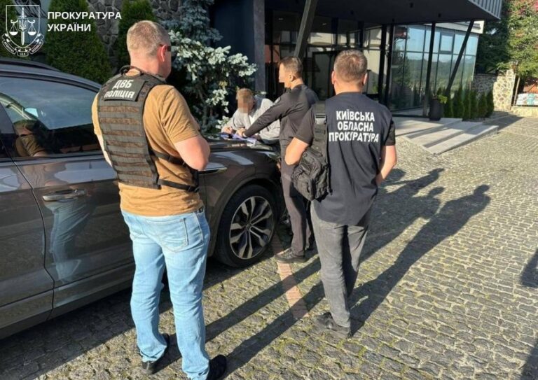 Корупція на Київщині. Викрито схеми на 468 млн грн, 42 посадовцям оголосили підозру
