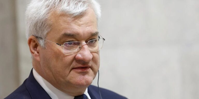 Сибіга пообіцяв дзеркальну відповідь на заборону в’їзду в Угорщину командувачу Сил безпілотних систем «Мадяру»