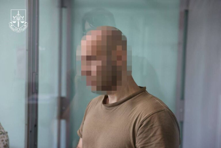 Російський військовий, який розстріляв полонених на Харківщині, визнав провину
