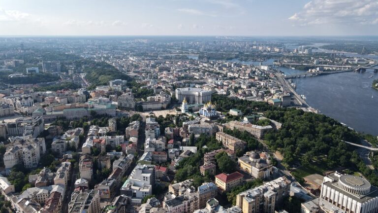 Киян запрошують долучитися до загальноміського опитування «Київ і зміна клімату»