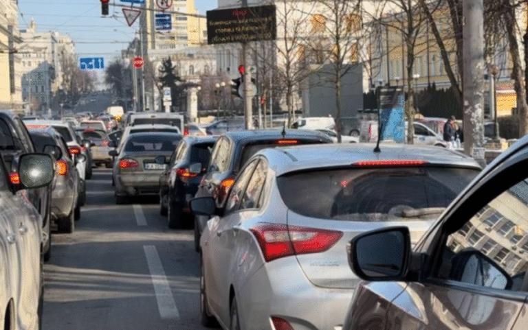 Затори у Києві: найскладніші маршрути на завтра – усі нюанси.