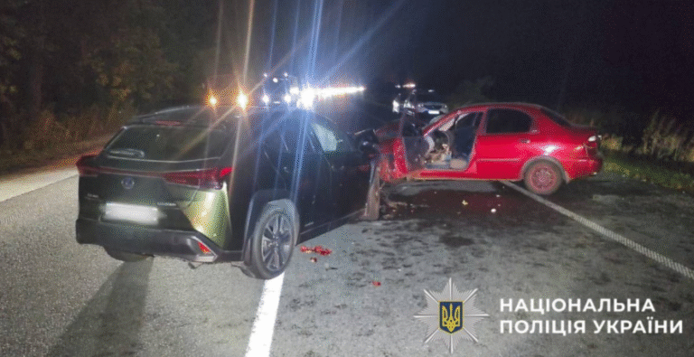 Автокатастрофа на Київщині: заблоковані дороги через пошкоджені автомобілі – ФОТО