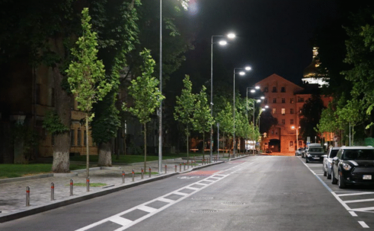 Сучасні LED-світильники у Київських вулицях: що варто знати про оновлення освітлення в місті