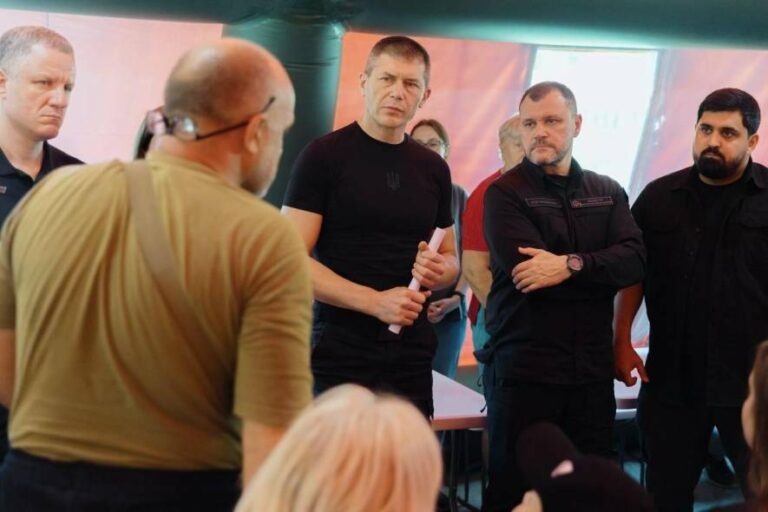 Відновлення Дарниці після атаки: знищені будинки та тисячі людей у біді.