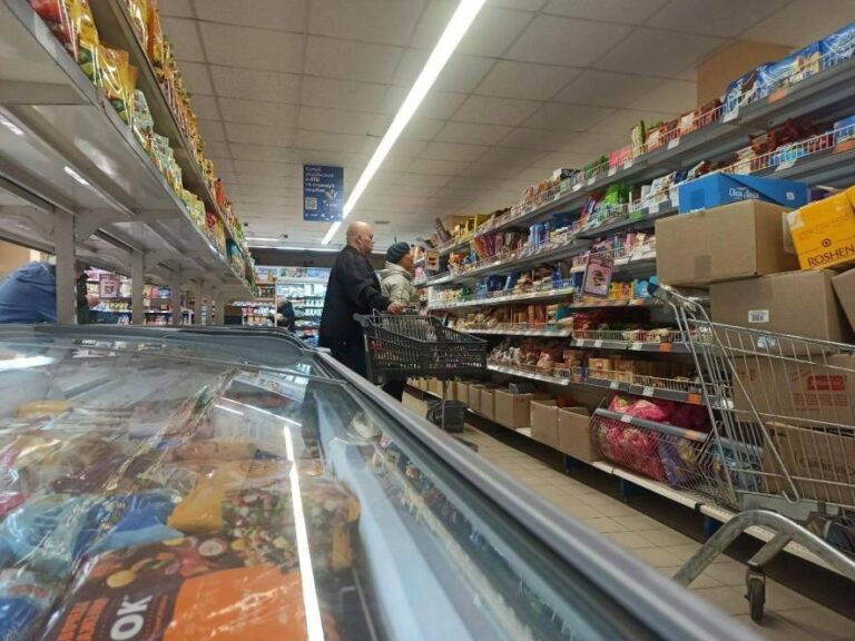 Славутич у темряві: Як місто долає виклики з боку країни-агресора
