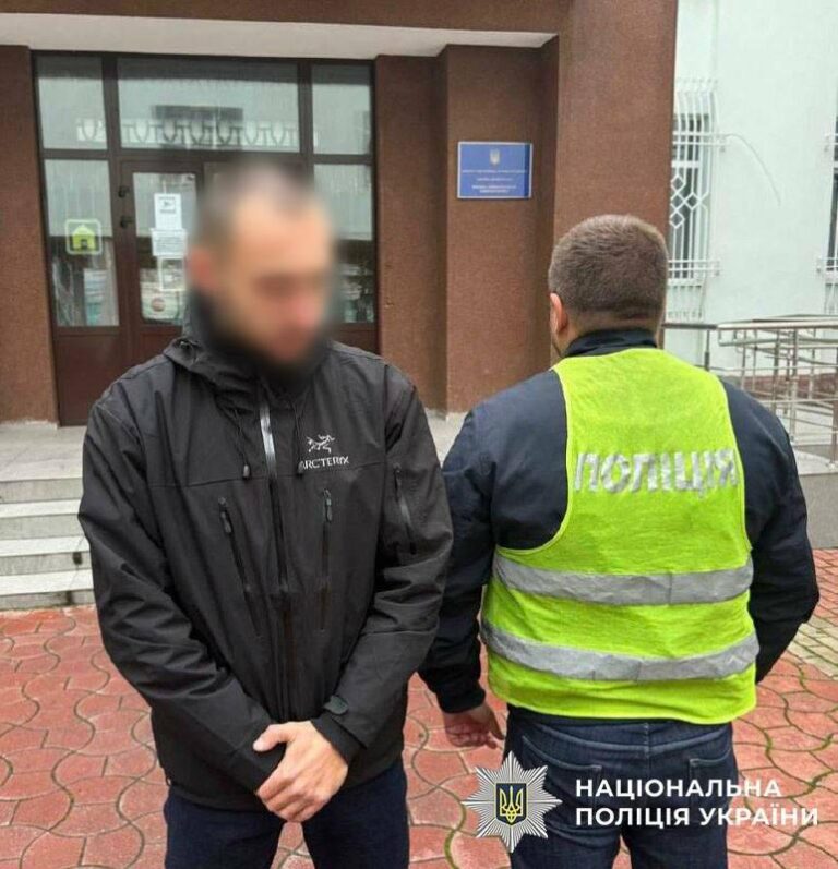 Київський музикант під загрозою: інцидент через拒ірання виконувати російські пісні.