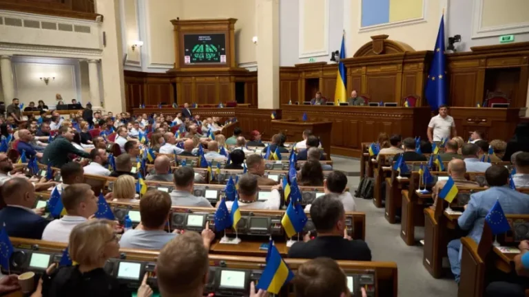 Військове положення і мобілізація: наслідки для Києва та регіону