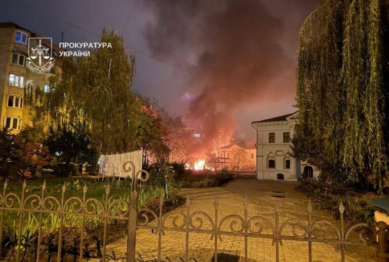Три київські райони у вогневій пастці: пожежі, постраждалі та зруйнована синагога