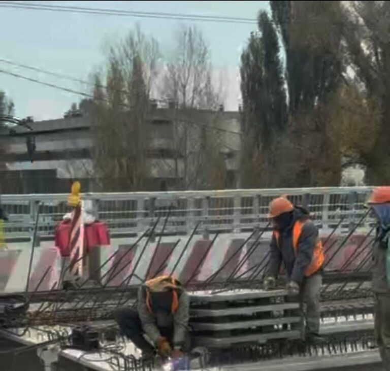 В Києві модернізують транспортну магістраль: частина руху призупинена.