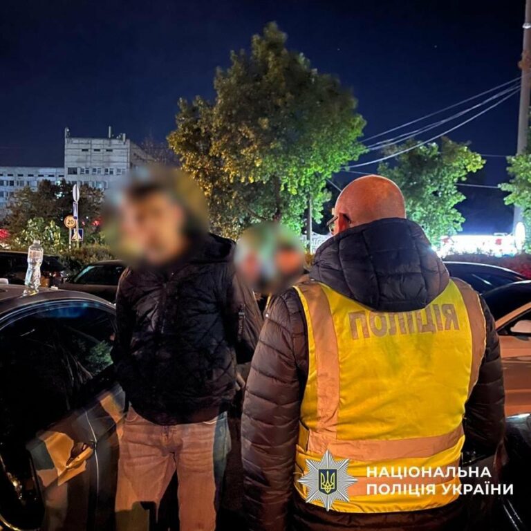 Зловживання за гроші: у Києві чиновник обіцяв вплинути на ТЦК – подробиці справи