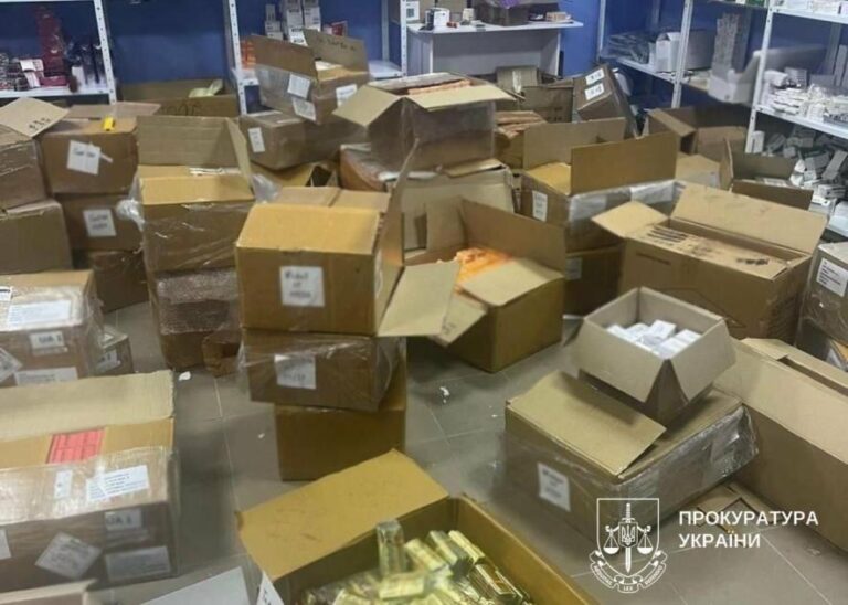 Київський онлайн-магазин смерті: виявлено заборонені психотропні препарати