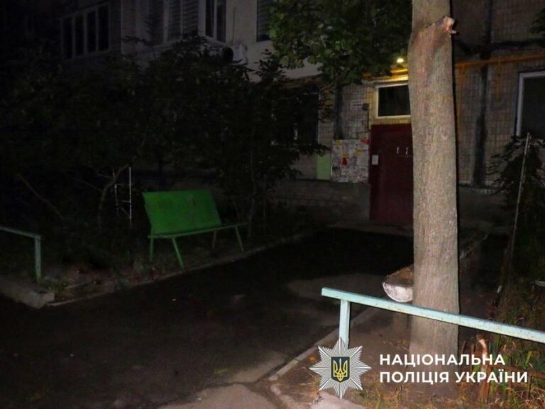 Київський інцидент: відмова перетворилася на курйозну кримінальну історію з ножовим пораненням
