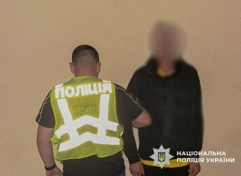 Останній обман: у Києві зловмисник ввів в оману літню жінку