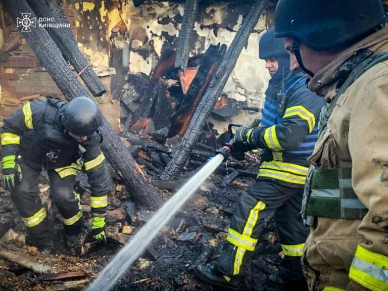 Київщина під ударом: знищені домівки та поранені цивільні громадяни