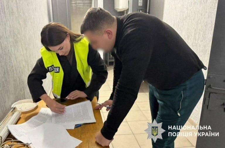 Фальшиві поїздки: у Києві викрили шахрайську схему щодо незаконного виїзду чоловіків за кордон – всі подробиці