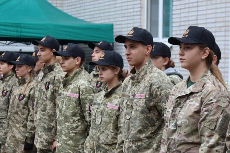 Від вогню до медичних навичок: молодь Київщини успішно завершила триденний курс «Гарт»