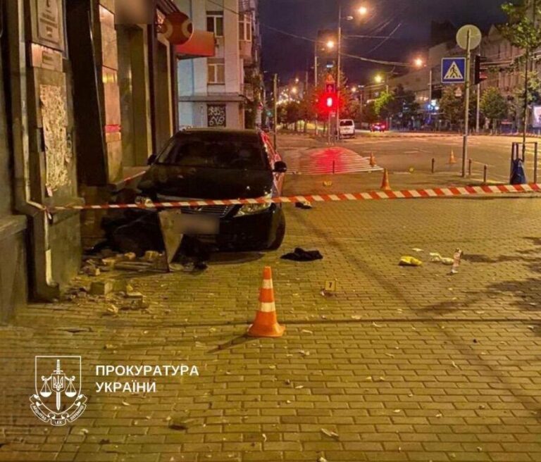 Фатальна аварія в центрі Києва: колишній прокурор у стані сп’яніння намагався втекти з місця пригоди