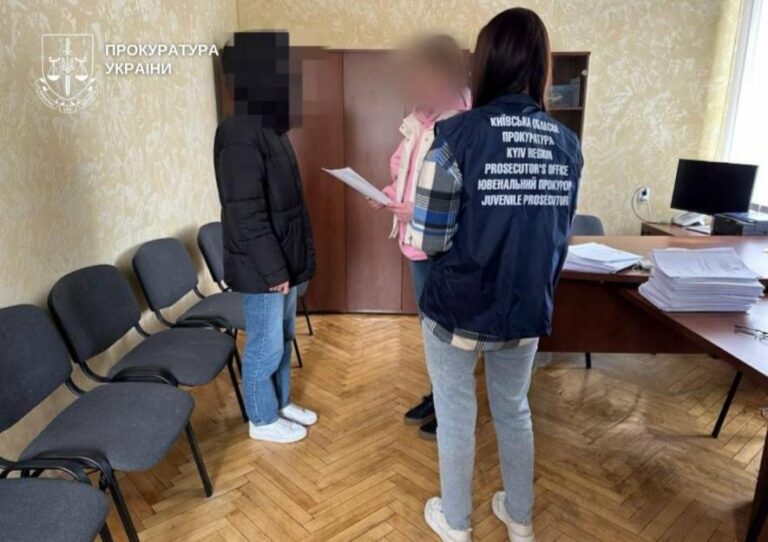 Ужас на Київщині: мати стала спільницею в злочині проти дочці