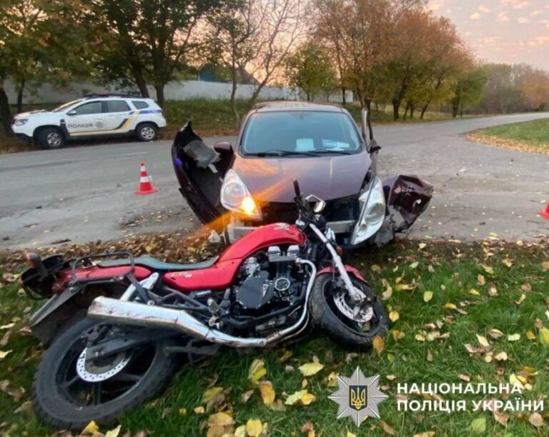 На Київщині зафіксовано аварію: водій не встояв під час обгону