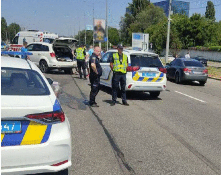 Небезпечні перегони на київських шляхах: дві машини влаштували екстремальний заїзд – ФОТО