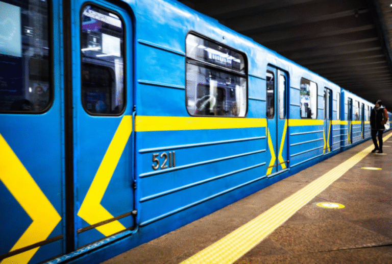 Актуальна інформація про роботу київського метро: як нині функціонують потяги – всі подробиці