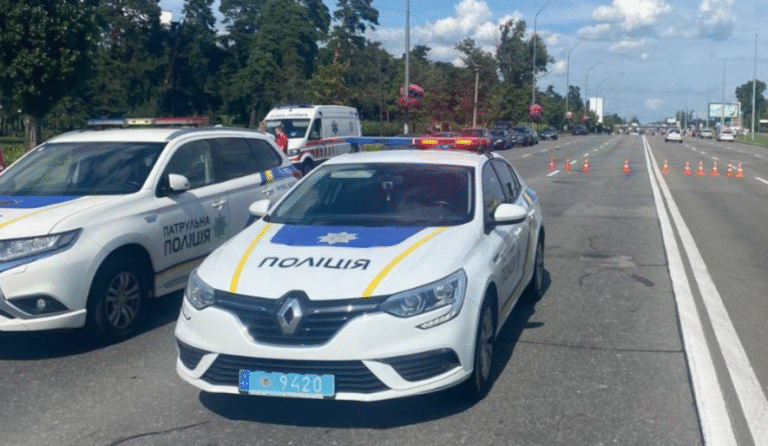 Трагічний інцидент на Київщині: поліція виявила тіло школяра на автодорозі