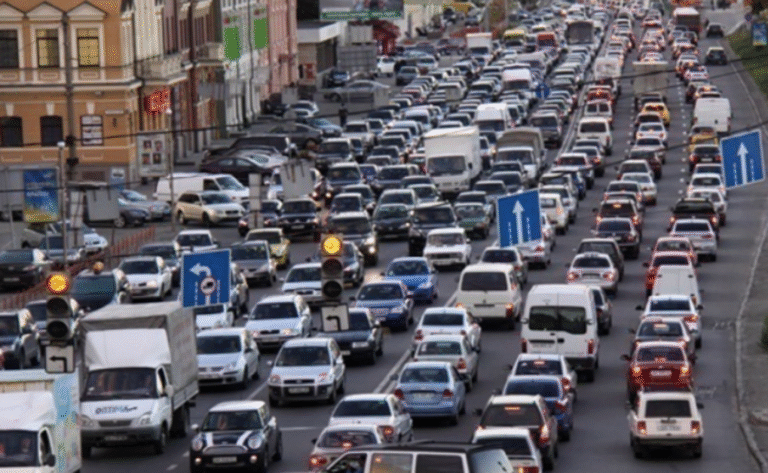 Київські затори: де зараз ускладнено рух через поліцію?