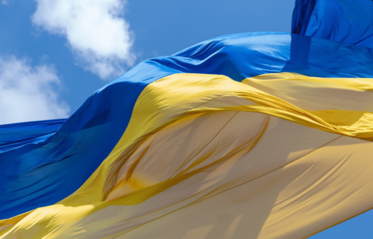 У Києві майорів тризуб: КМДА попереджає про символічну подію з прапором України