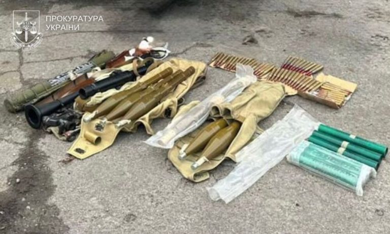 У Києві затримали продавця зброї: гранатомет за $800, РПГ-7 і боєприпаси за $2000