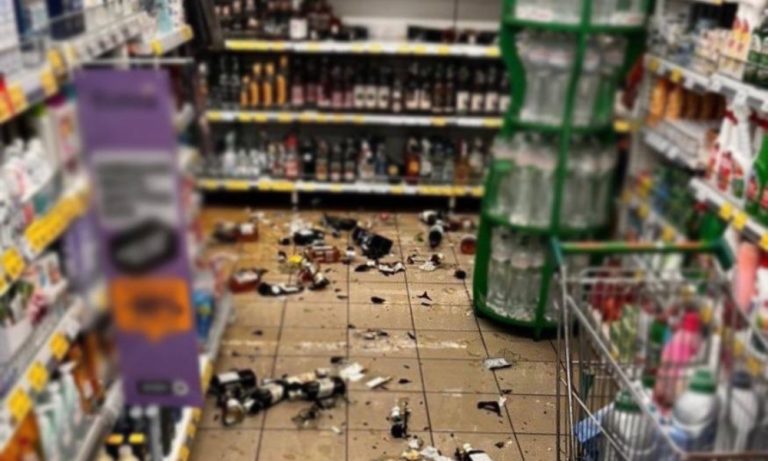 Киянин у стані алкогольного сп’яніння влаштував хаос у супермаркеті через пляшку